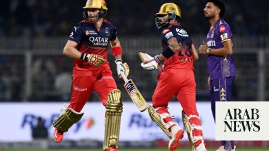 فاز فريق Royal Challengers Bengaluru على بطل الدفاع Kolkata Knight Riders في المباراة الافتتاحية IPL