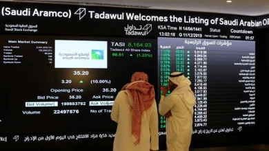 السوق السعودية تستهل الأسبوع بمكاسب طفيفة وسط تقلبات أسهم البتروكيميائيات