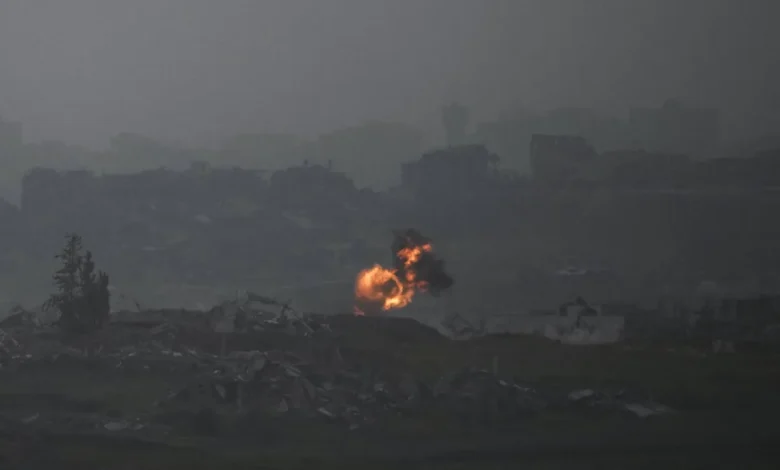 مقتل 14 فلسطينيا في غارات إسرائيلية فجراً على قطاع غزة مقتل 14 فلسطينيا في غارات إسرائيلية فجراً على قطاع غزة