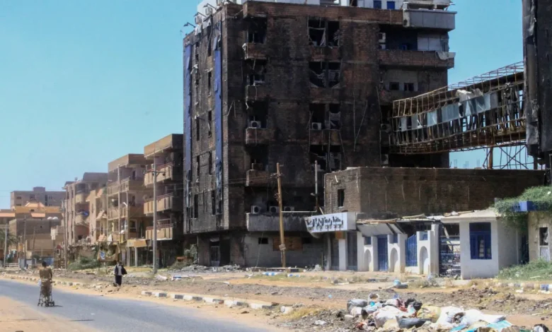 قتال ضارٍ في الخرطوم والجيش السوداني يتقدم