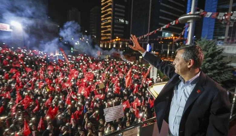 زعيم المعارضة التركية يتهم الحكومة ضمناً بالاعتداء عليه زعيم المعارضة التركية يتهم الحكومة ضمناً بالاعتداء عليه