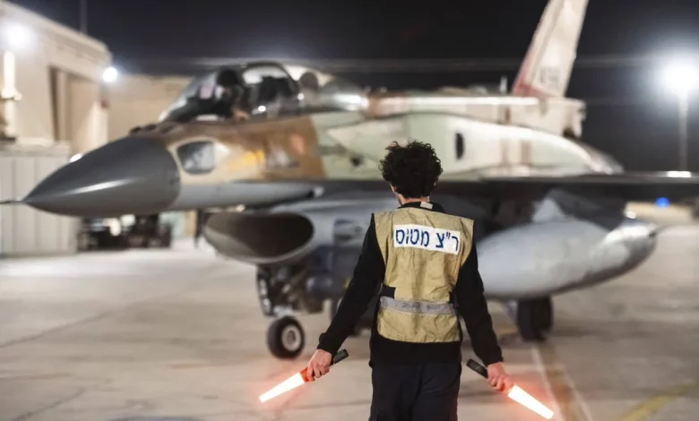 الجيش الإسرائيلي يعلن مقتل قيادي في وحدة «بدر» التابعة لـ«حزب الله» اللبناني الجيش الإسرائيلي يعلن مقتل قيادي في وحدة «بدر» التابعة لـ«حزب الله» اللبناني