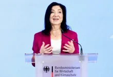وزيرة الاقتصاد الألمانية تدعو إلى تحرك فعال لتحسين التجارة الخارجية