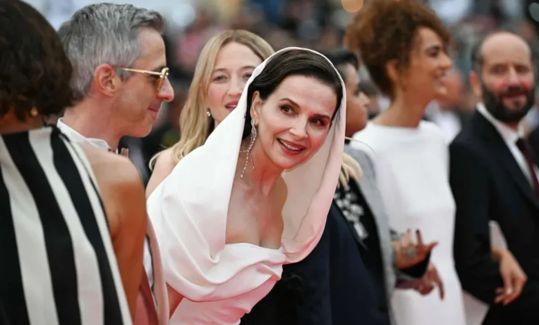 رئيسة لجنة مهرجان «كان» توجه تحية لمصورة فلسطينية قُتلت في غزة رئيسة لجنة مهرجان «كان» توجه تحية لمصورة فلسطينية قُتلت في غزة