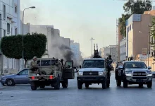 حصيلة قتلى اشتباكات طرابلس تتجاوز 56 شخصاً… ودعوات دولية للتهدئة