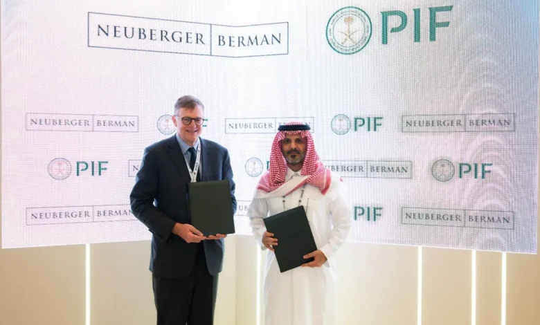 «نيوبيرغر بيرمان» و«السيادي السعودي» يُوقعان مذكرة تفاهم بـ6 مليارات دولار لتعزيز أسواق رأس المال «نيوبيرغر بيرمان» و«السيادي السعودي» يُوقعان مذكرة تفاهم بـ6 مليارات دولار لتعزيز أسواق رأس المال