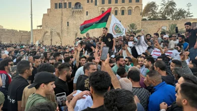مخاوف من تجدد الاشتباكات في طرابلس… وإدانات دولية لترهيب المتظاهرين