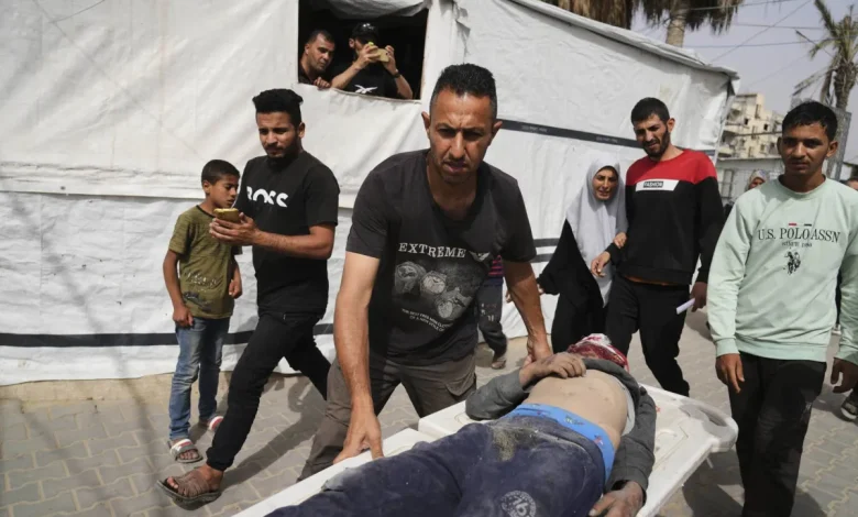 نحو 100 قتيل في ضربات إسرائيلية مكثفة على قطاع غزة نحو 100 قتيل في ضربات إسرائيلية مكثفة على قطاع غزة