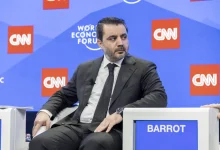 الشيباني يعلن الاتفاق مع سلام لإنهاء معاناة السوريين الموقوفين في لبنان