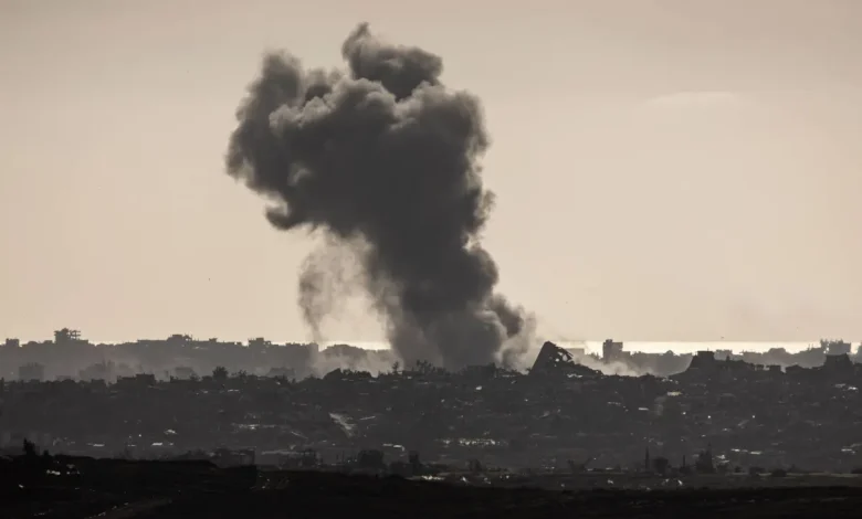 مقتل 44 فلسطينياً غالبيتهم من الأطفال والنساء بغارات إسرائيلية على غزة مقتل 44 فلسطينياً غالبيتهم من الأطفال والنساء بغارات إسرائيلية على غزة