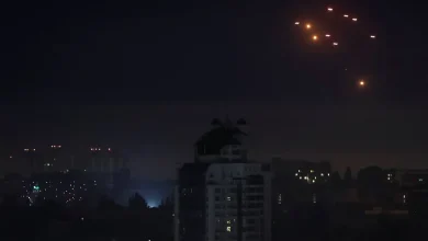 أوكرانيا تتعرض لليلة ثالثة من الهجمات الروسية العنيفة
