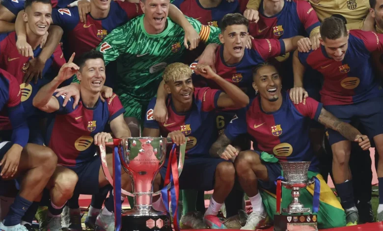 حصاد موسم برشلونة… فرقة فليك المُبهرة في بداية رحلة المجد! حصاد موسم برشلونة… فرقة فليك المُبهرة في بداية رحلة المجد!