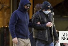 المخبر السابق في FBI الذي قام بتكوين قصة رشوة عن بيدنز سيبقى في السجن ، قواعد القاضي