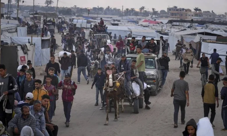 الجيش الإسرائيلي يحذر الفلسطينيين من التوجه لمراكز توزيع المساعدات في غزة